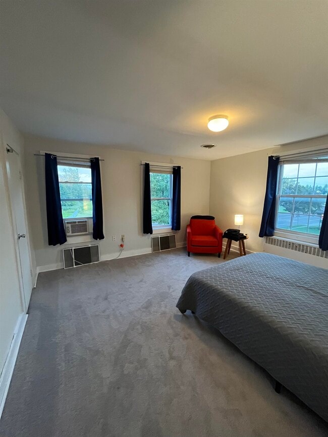 Photo - 486 Main St Unit B