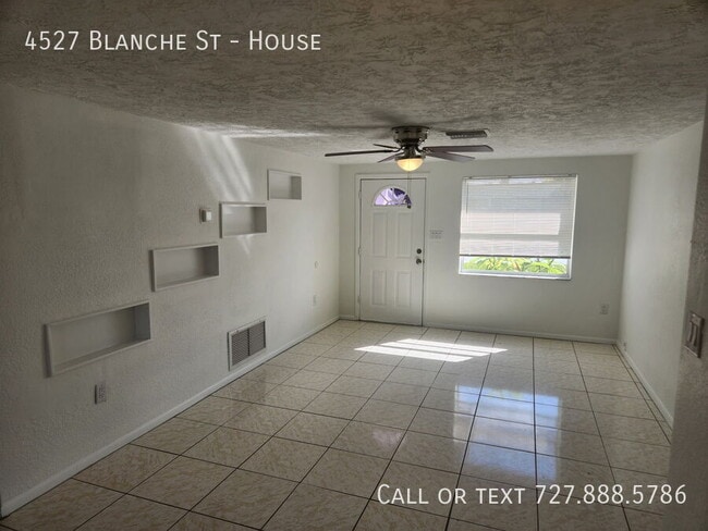 Photo - 4527 Blanche St