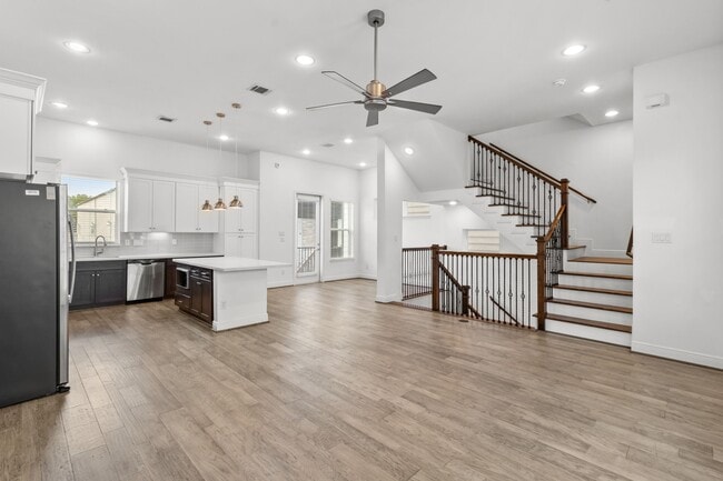 Photo - 2718 McGowen St