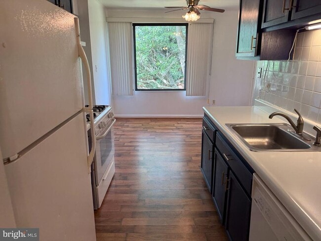 Photo - 8709 Hayshed Ln Unit 33