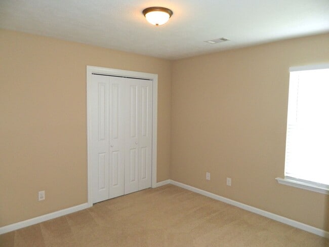 Photo - 498 Sebastian Dr