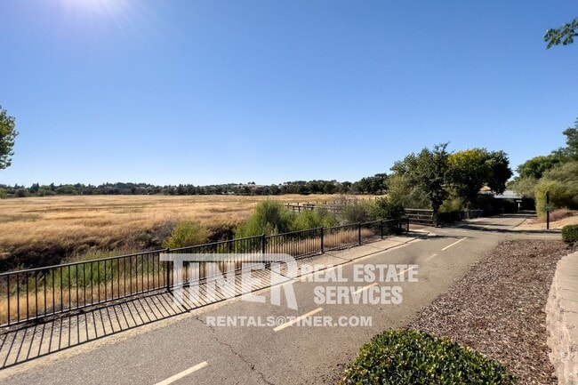 Photo - 506 Monet Ln