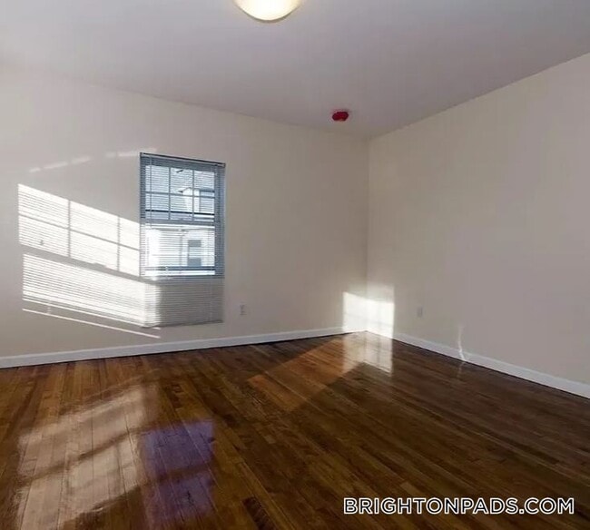 Photo - 34 Bentley St Unit 2