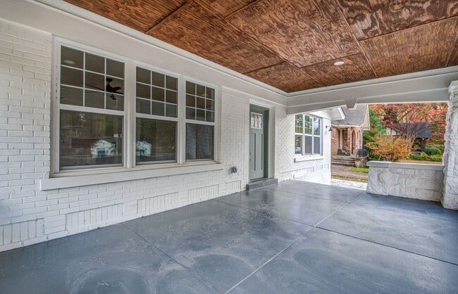 Photo - Elegant Midtown Memphis Single-Family Home for Lease