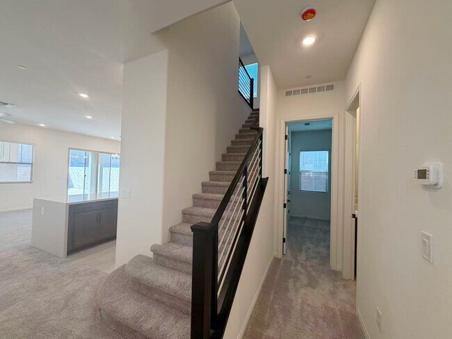 519 La Vis Acrs Ln