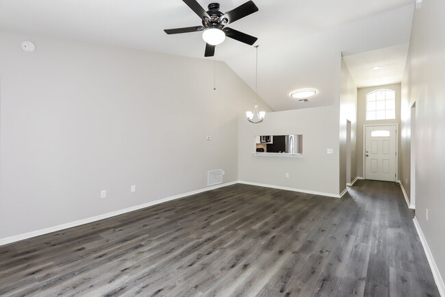 Photo - 206 Lookout Dr