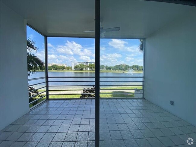 Building Photo - 2801 N Palm Aire Dr Unit 206 Rental
