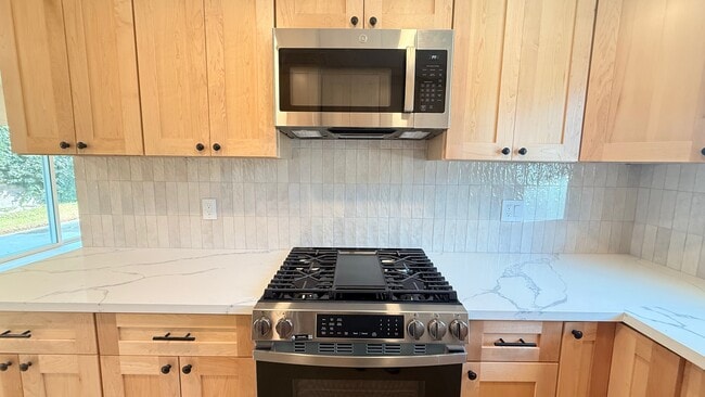 Photo - 288 Homer Ave