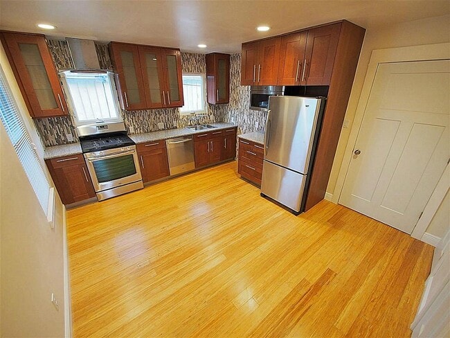 Photo - 104 Stratford St Unit E