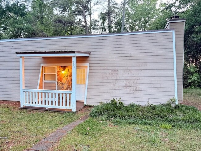 Building Photo - 205-207 Rustwood Dr Rustwood Dr Unit 207