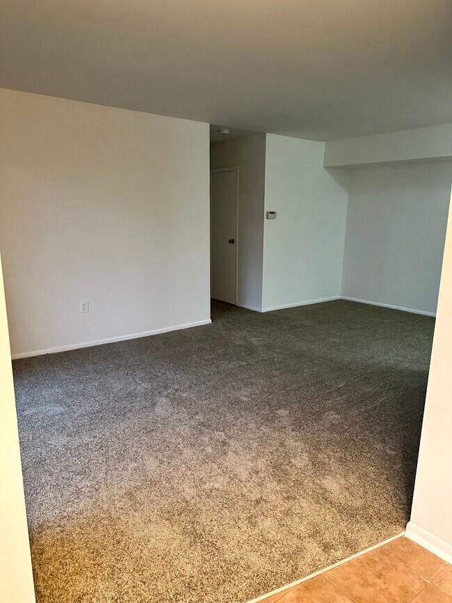 316 White Horse Pike Condo Condo for Rent in West Collingswood, NJ