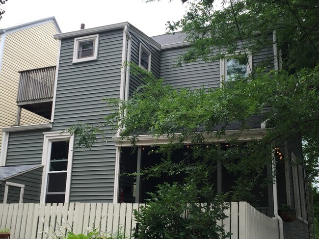 Photo - 1442 Christy Ave