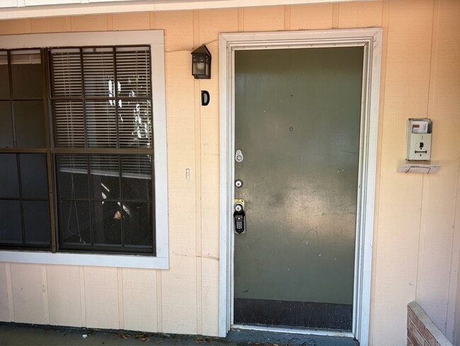 Photo - 220 Atkinson Dr