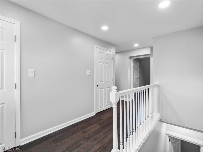 Photo - 6110 W Clinton Ave Unidad 3
