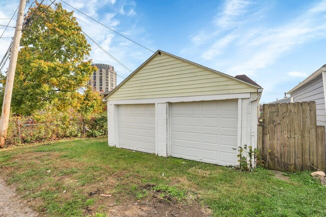 1412 Phale D Hale Dr