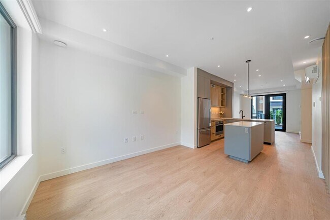 Photo - 606 Foster Ave