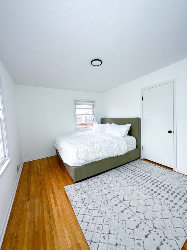 Photo - 7000 Park Ave