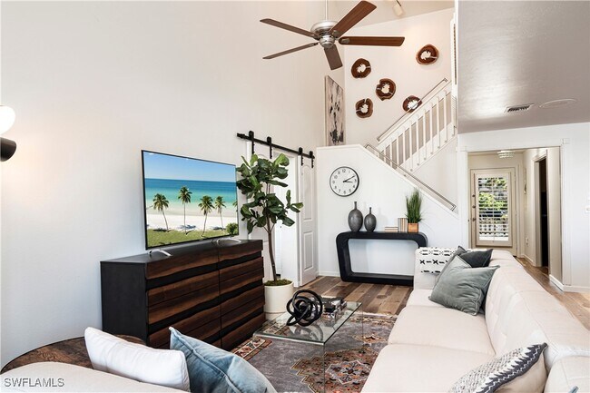 Photo - 810 River Point Dr Unit 2