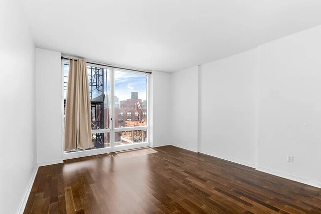 340 E 23rd St Unit 10B