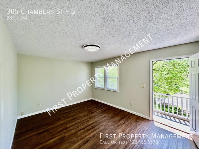 Photo - 305 Chambers St Unit B