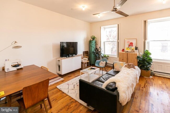 Photo - 2106 E York St Unit 2