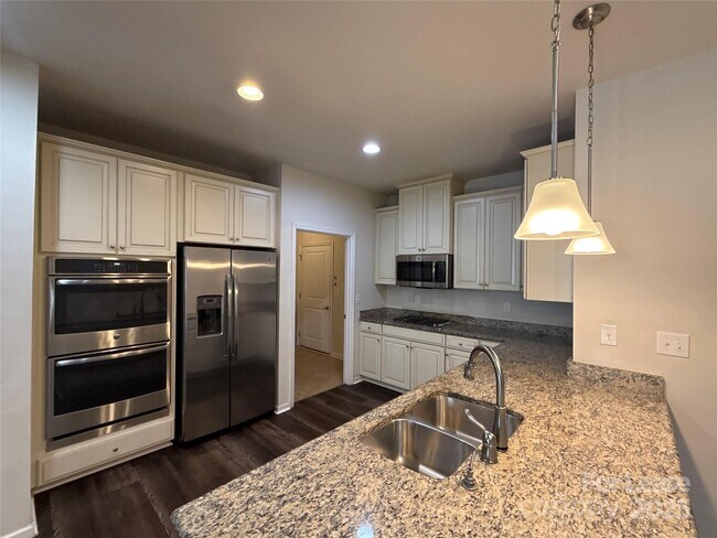 Photo - 11060 Discovery Dr NW