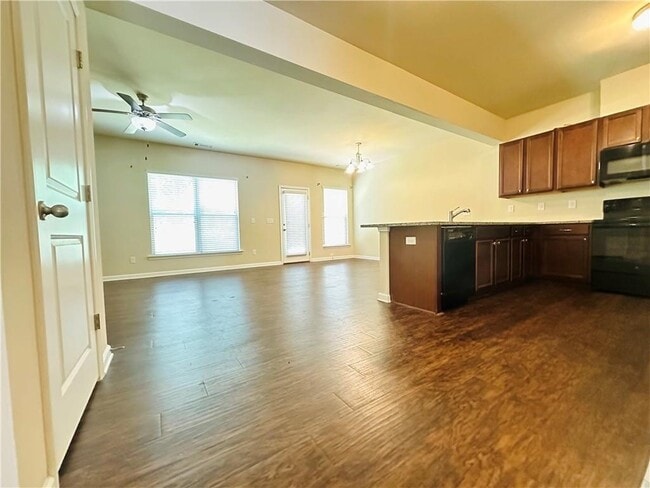 Photo - 244 Highland Pointe Cir E