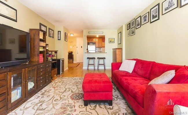 Building Photo - 345 E 93rd St Unit 0