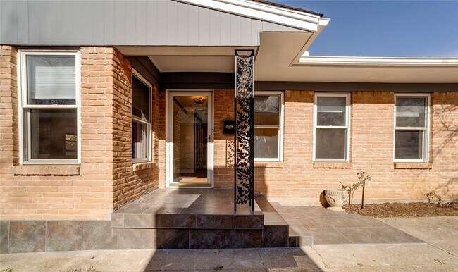 Photo - BEAUTIFUL HOME IN TCU AREA: