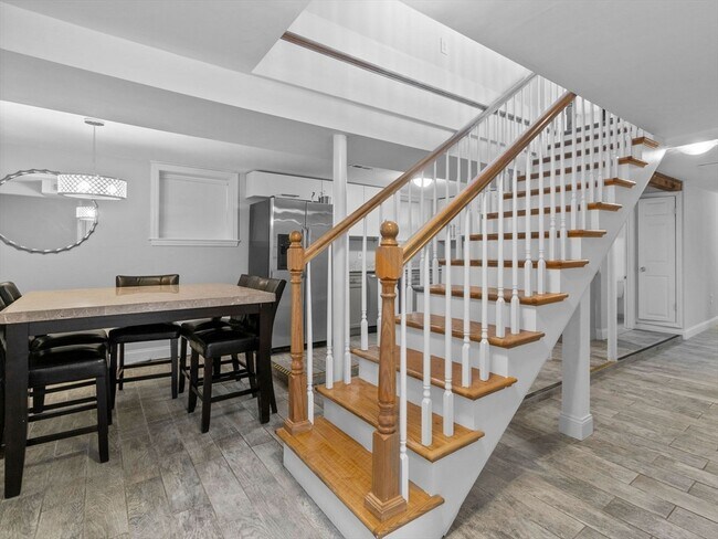 Photo - 98 Elm St Unit 1