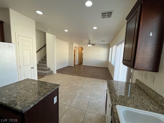 Photo - 1712 Newquay Commons Ave