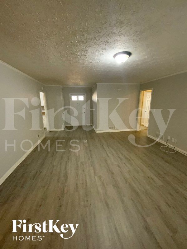 Photo - 4005 Huddersfield Dr SW