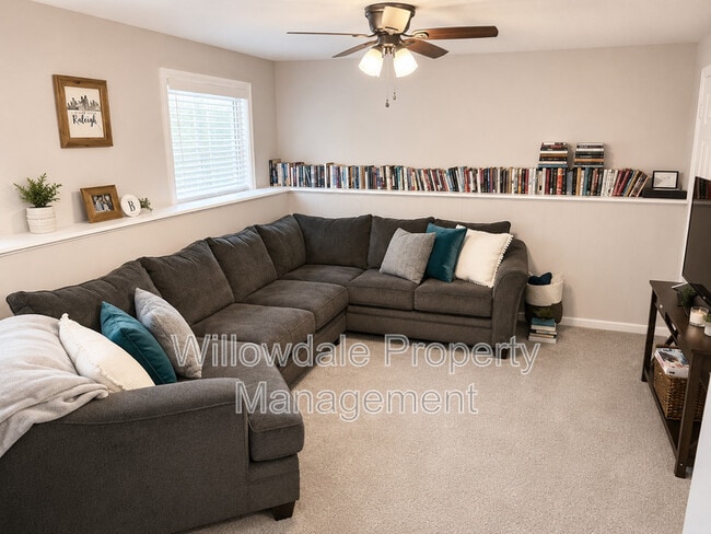 2140 Mariner Cir