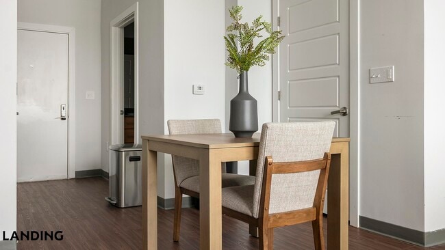 Photo - 302 13th St S Unidad PH711