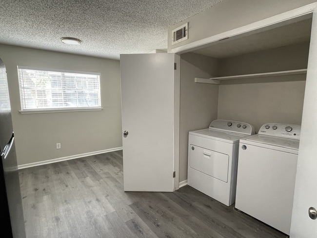 Deerwood Apartments