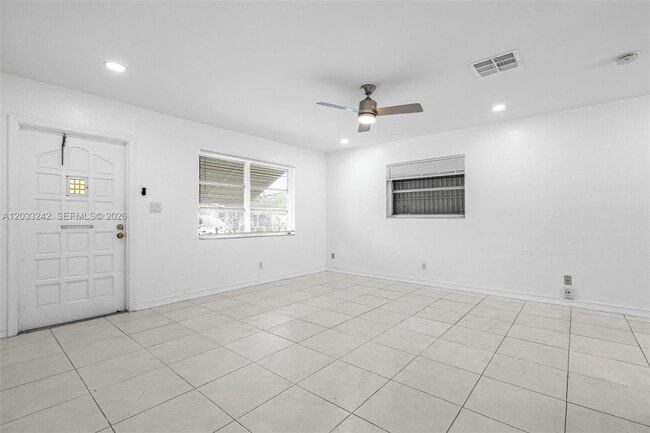 Photo - 7505 NW 58th St