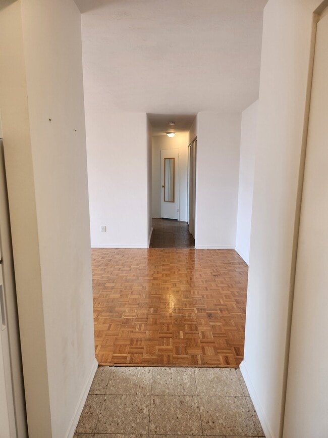 Photo - 440 Woodlawn Rd E