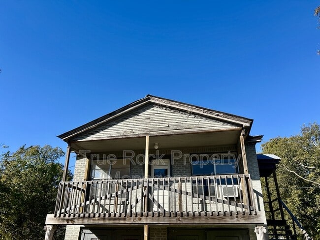 Building Photo - 907 1/2 S Stockton