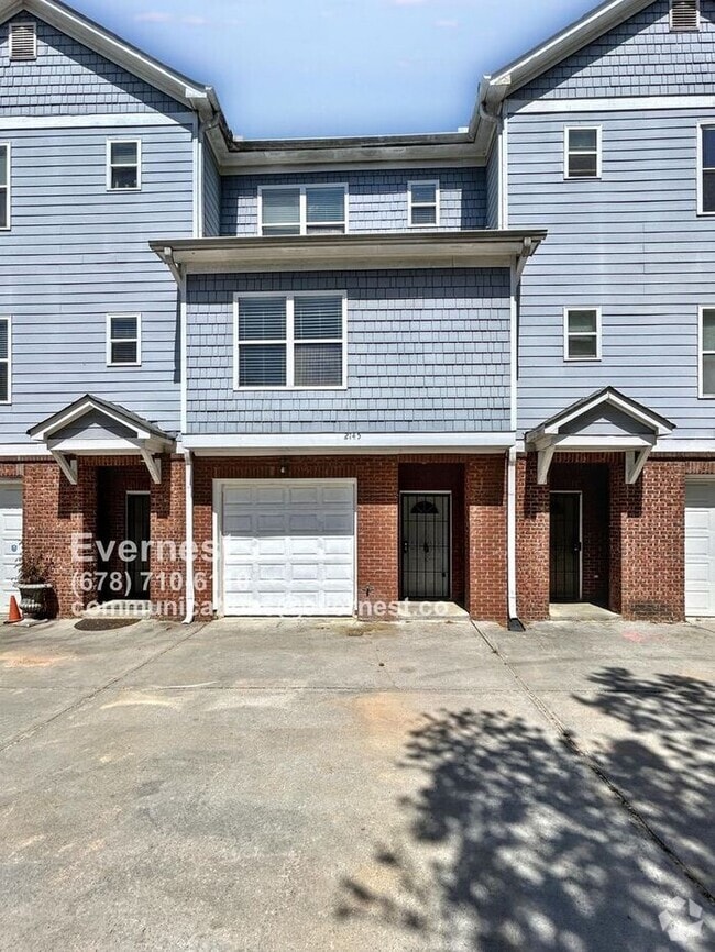 Building Photo - 2145 Hollywood Dr NW Rental