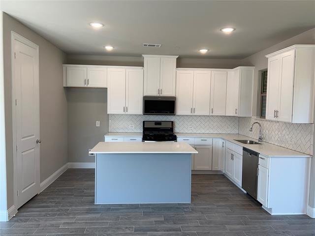 Photo - 521 Sequoia St