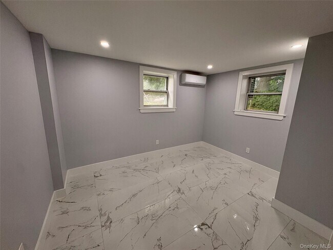 Photo - 23 Belknap Ave