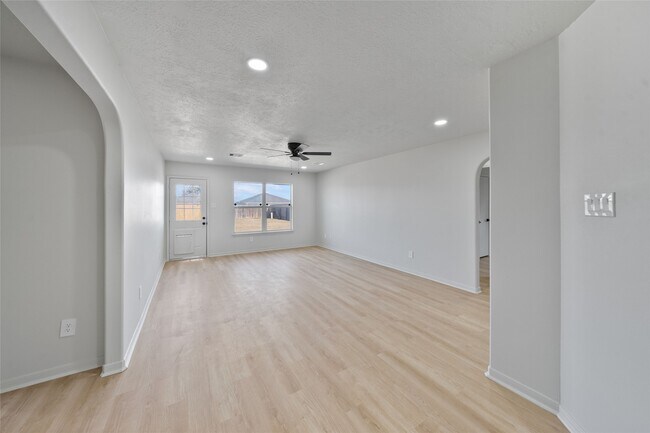 Photo - 5203 Panay Park Dr