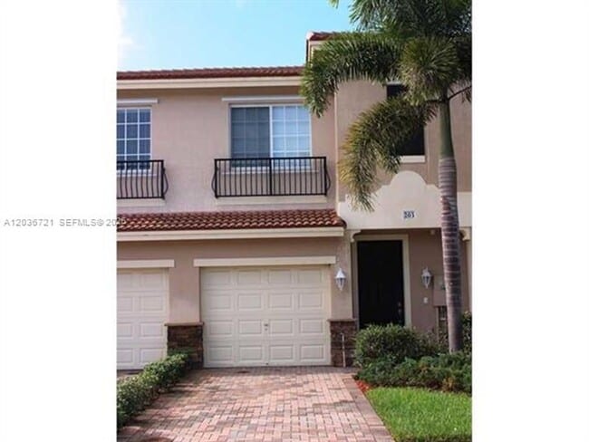Photo - 211 Las Brisas Cir
