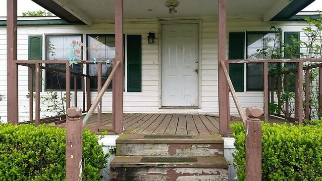 Photo - 8117 Delta Dr