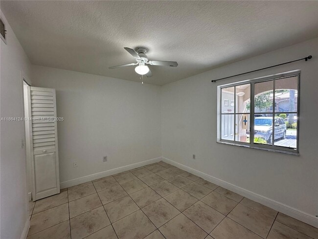 Photo - 2910 SE 13th Ave Unidad 10250