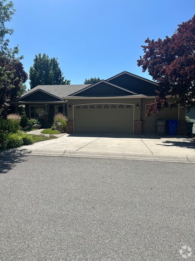 Building Photo - $3,495 / 4br - 3600ft2 - Exqusite, executi... Rental