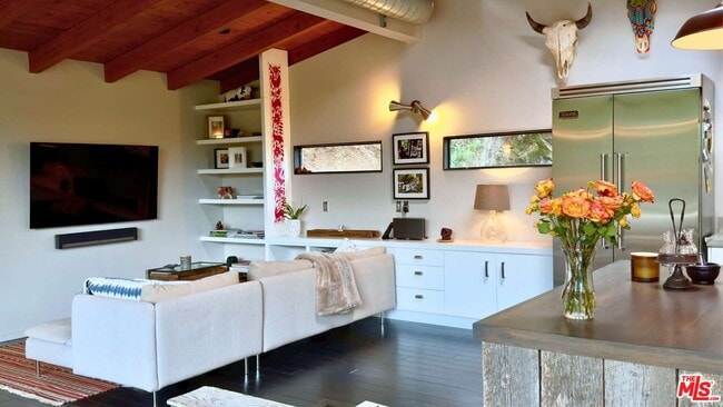 Photo - 19562 Cave Way