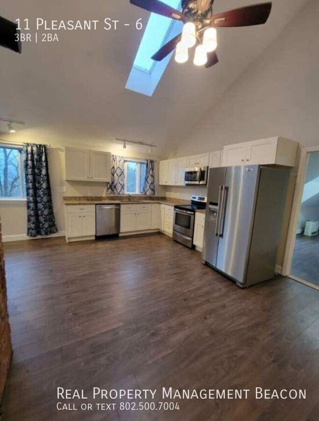 Building Photo - 11 Pleasant St Unit 6