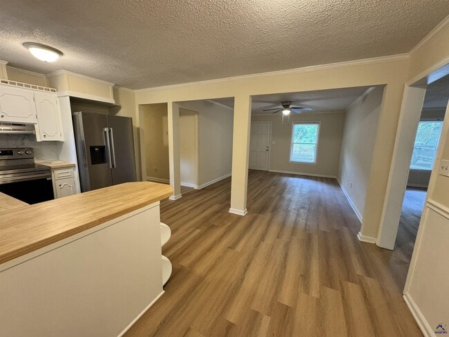 Photo - 92 W Valley Dr