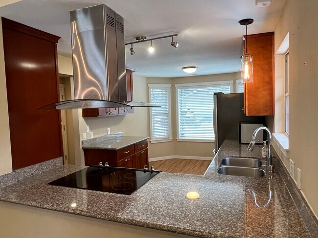 Photo - 6113 144th St SE